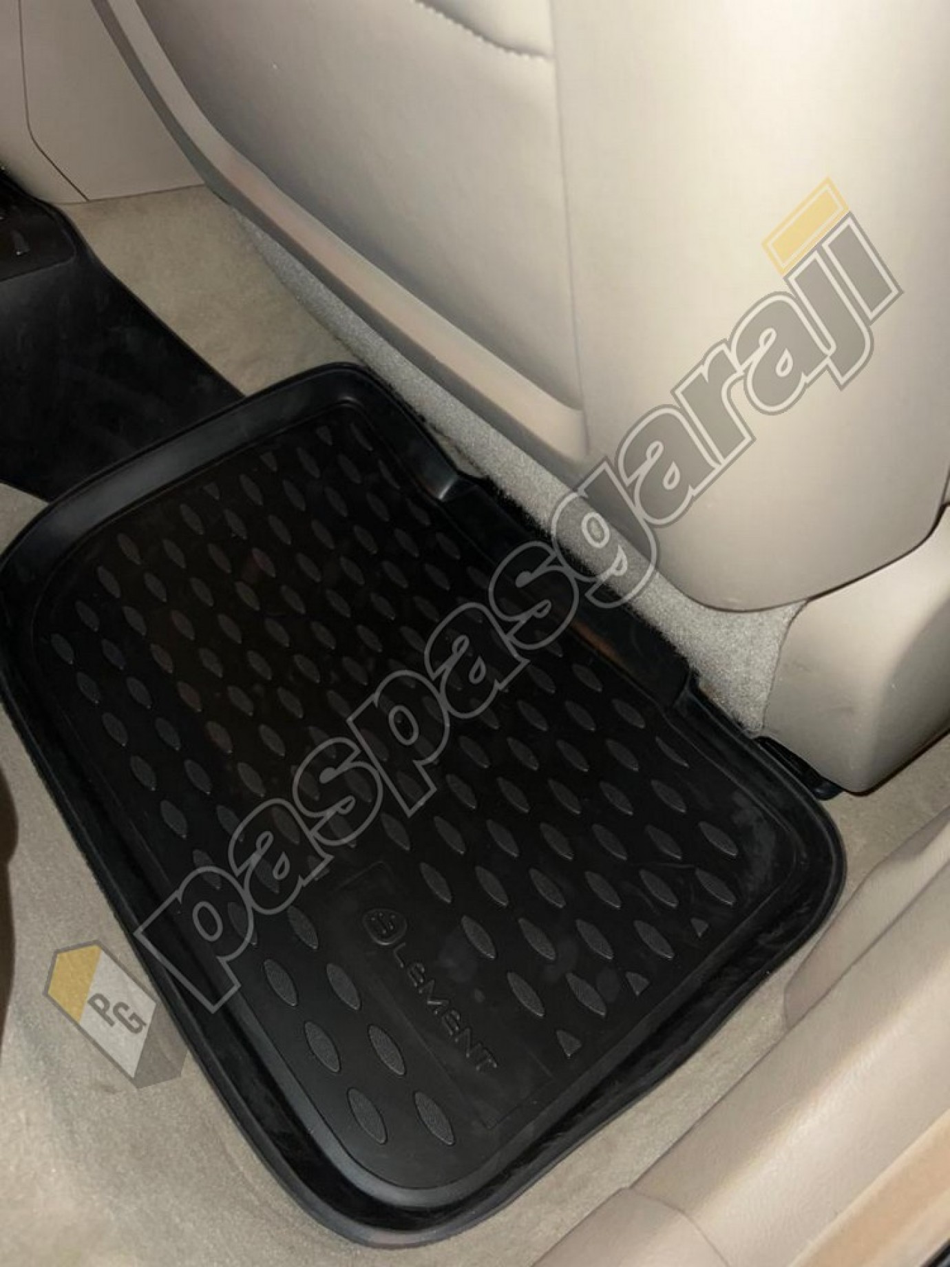 Kaiser Chrysler 300C 3D Havuzlu Paspas 2011- sonrası