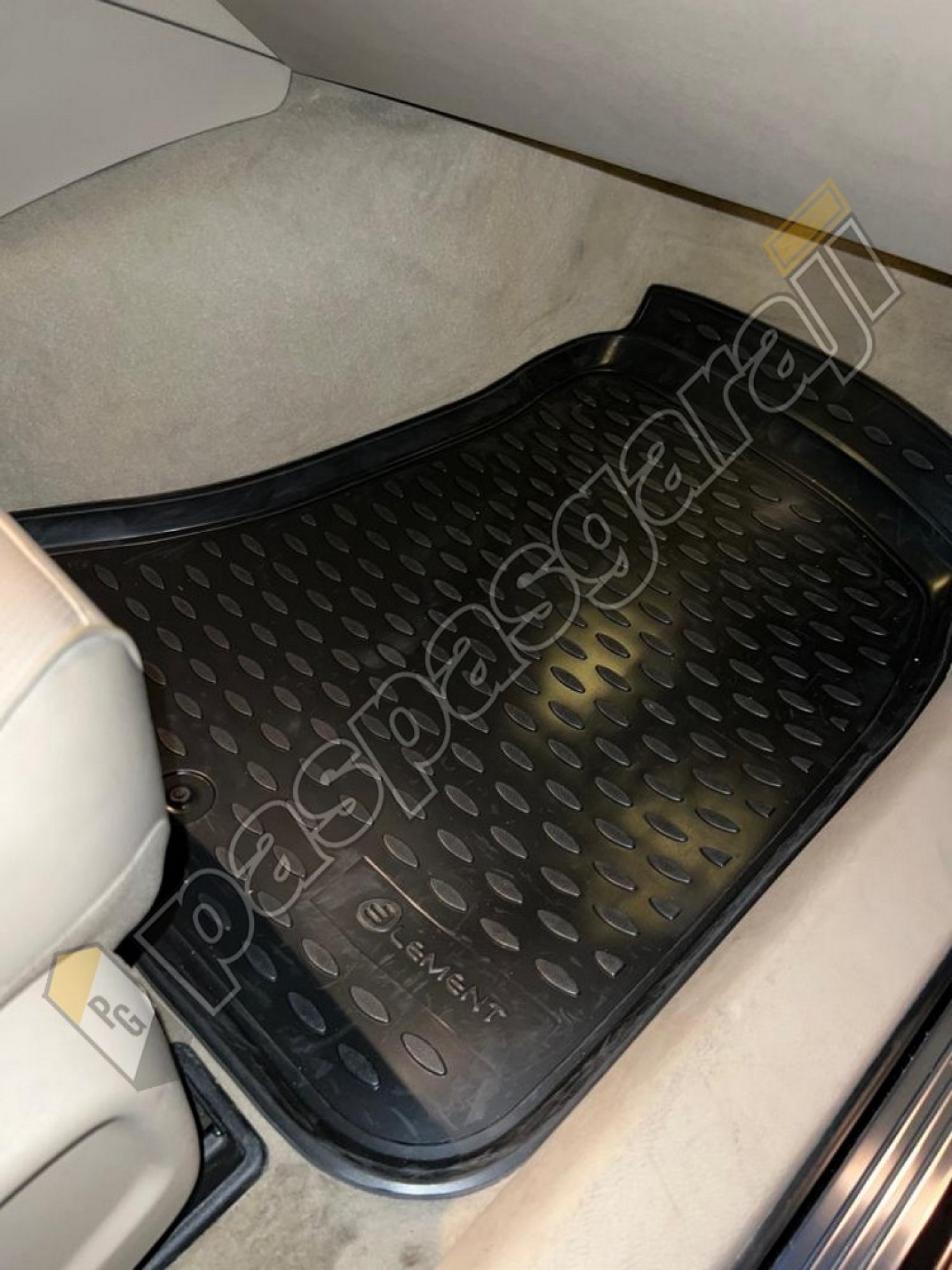 Kaiser Chrysler 300C 3D Havuzlu Paspas 2011- sonrası