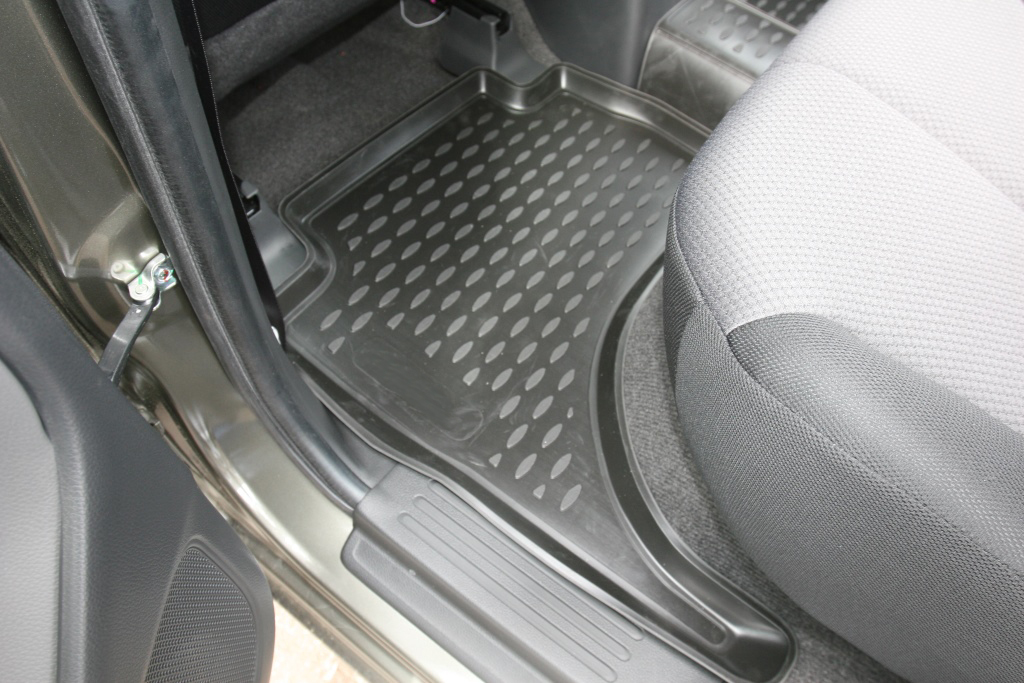 Kaiser Mitsubishi L200 3D Havuzlu Paspas 2015-2019 Arası Kaiser Mitsubishi L200 3D Havuzlu Paspas 2015-2019 Arası