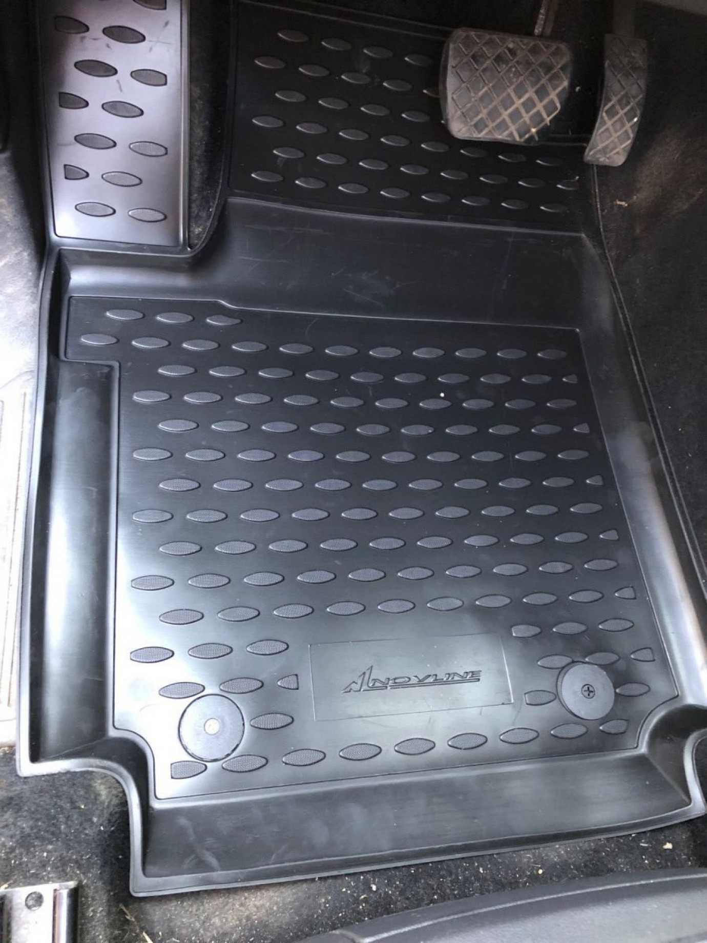 Kaiser VOLKSWAGEN Amarok 3D Havuzlu Paspas Siyah