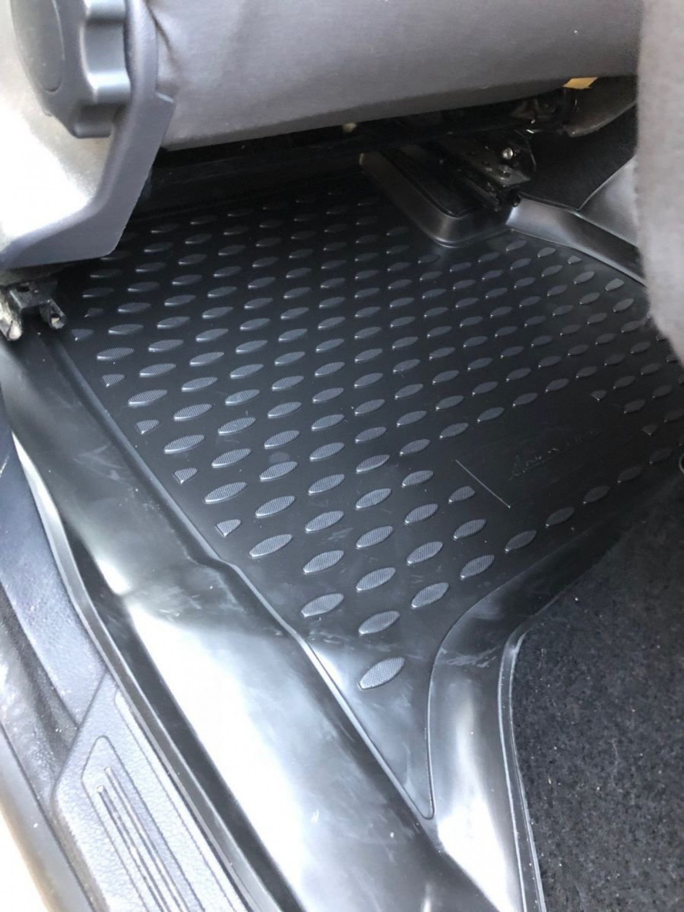 Kaiser VOLKSWAGEN Amarok 3D Havuzlu Paspas Siyah