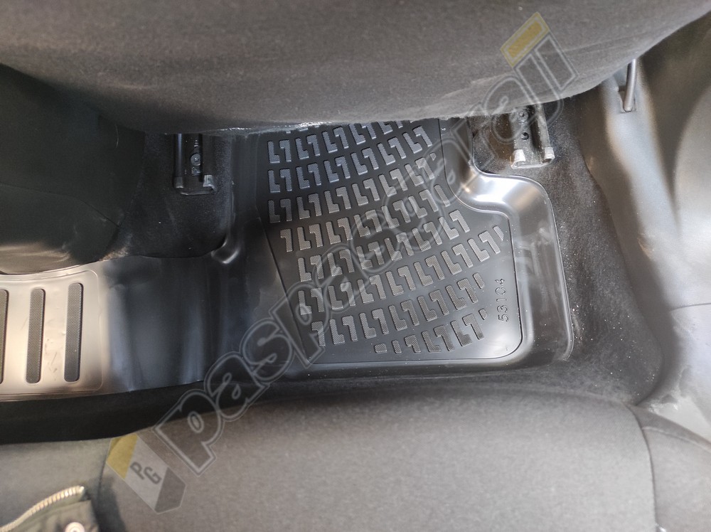 Kaiser Alfa Romeo Junior İbrida 3D Havuzlu Paspas, 2024-