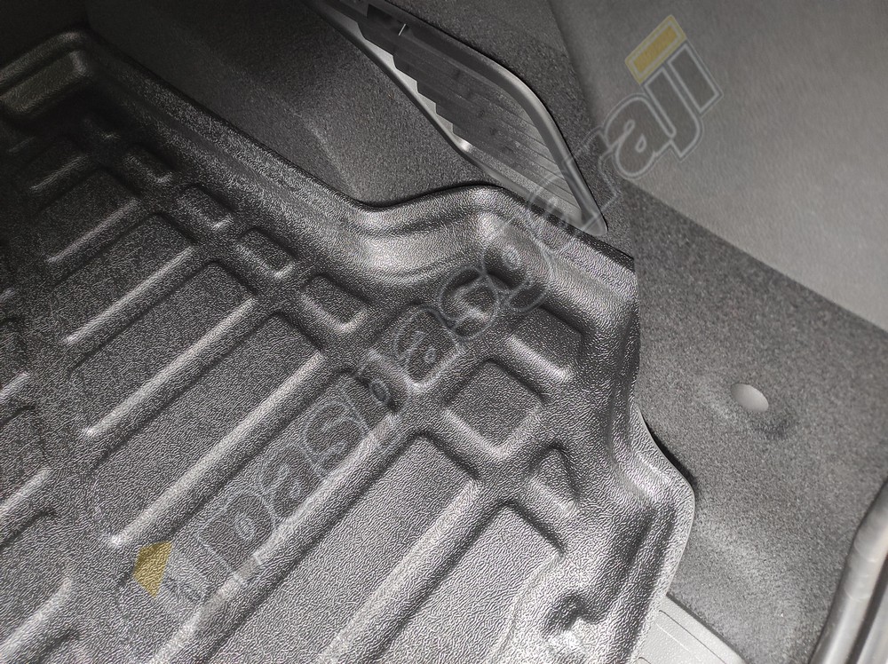 Kaiser Alfa Romeo Junior İbrida ÜST Kademe Bagaj Havuzu, 2024- Kaiser Alfa Romeo Junior İbrida ÜST Kademe Bagaj Havuzu, 2024-