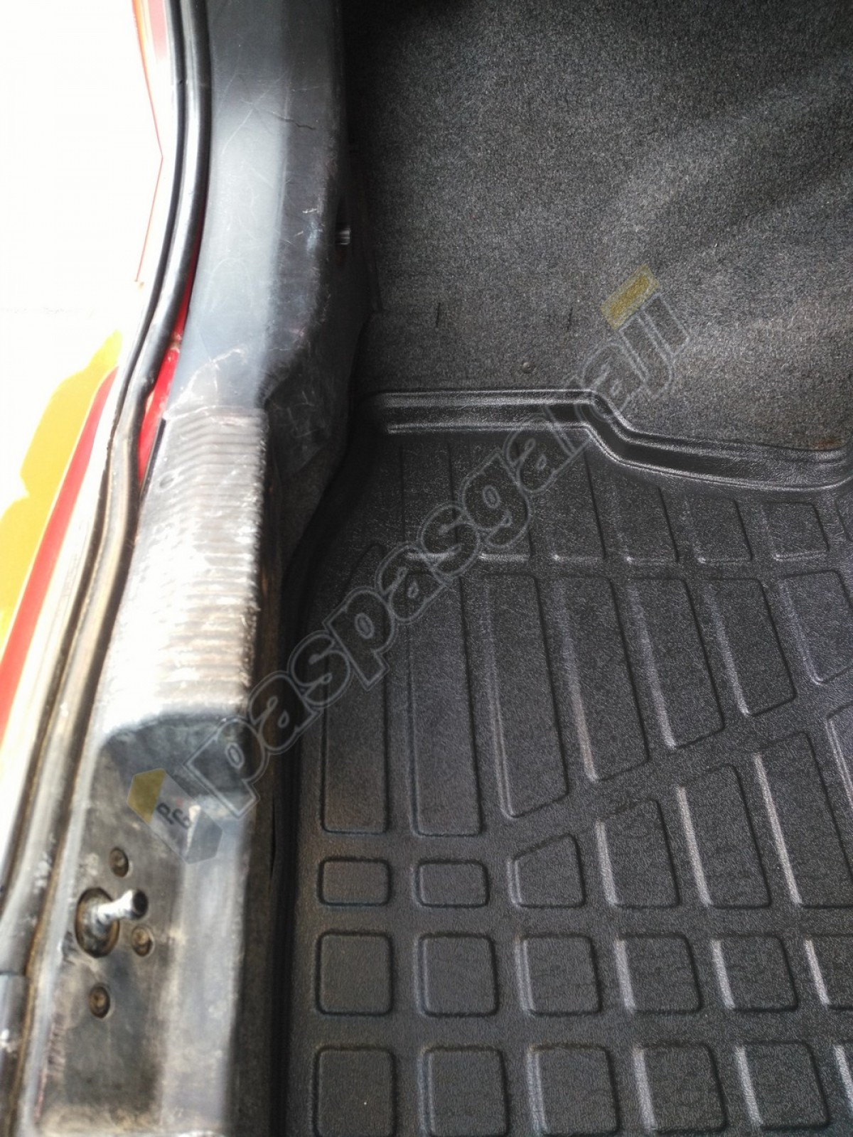 Kaiser Ford Focus 1 Sedan Bagaj Havuzu, 1998-2004 Arası