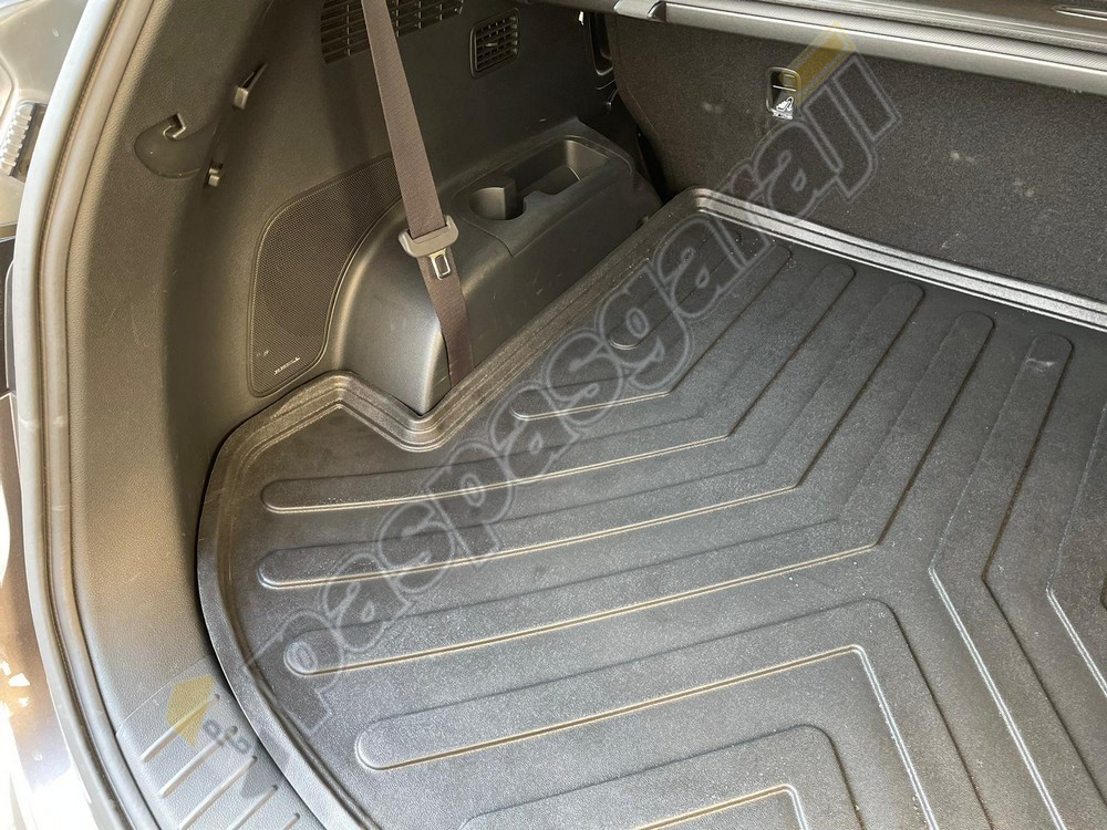 Kaiser Hyundai Santa Fe Bagaj Havuzu, 2020-2023 Arası Kaiser Hyundai Santa Fe Bagaj Havuzu, 2020-2023 Arası