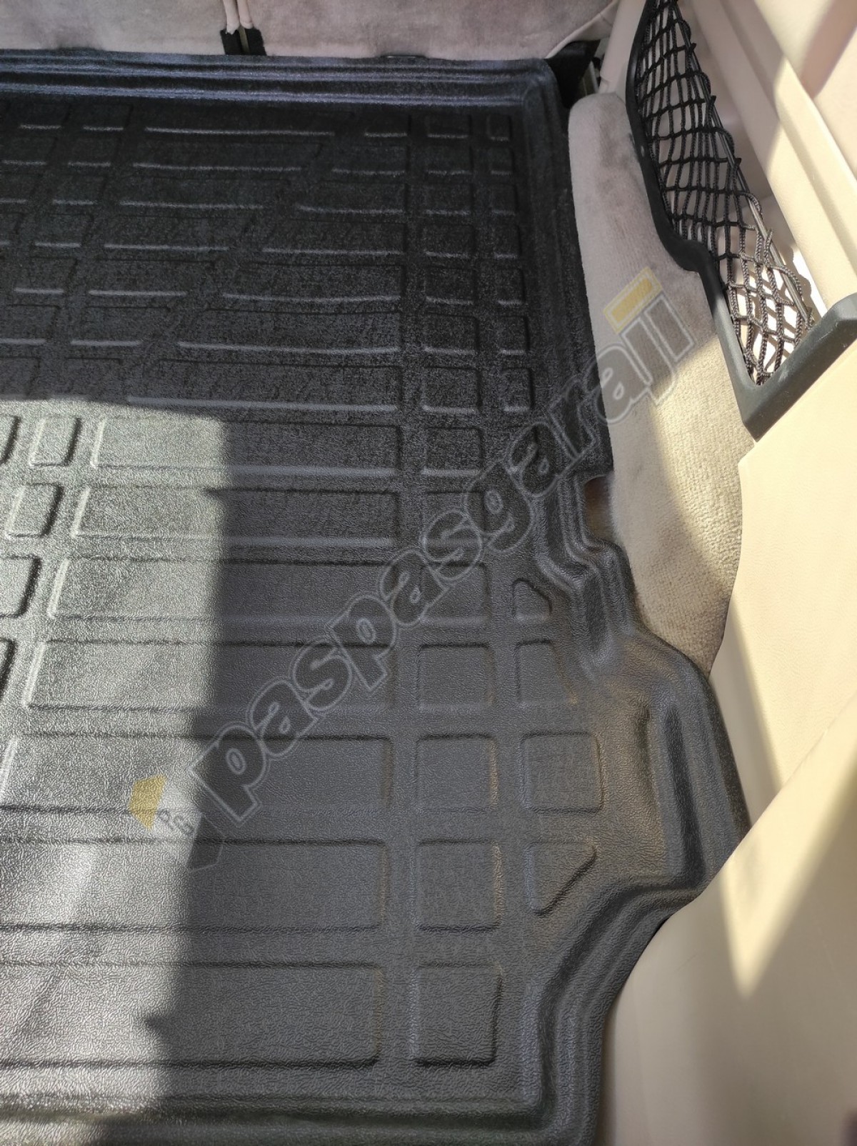 Kaiser Land Rover Discovery 3/4 Bagaj Havuzu, 2005-2016 Arası Kaiser Land Rover Discovery 3/4 Bagaj Havuzu, 2005-2016 Arası