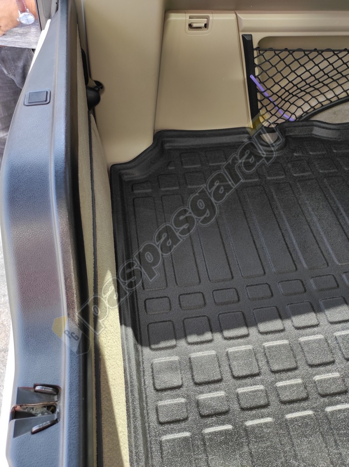 Kaiser Land Rover Discovery 3/4 Bagaj Havuzu, 2005-2016 Arası Kaiser Land Rover Discovery 3/4 Bagaj Havuzu, 2005-2016 Arası