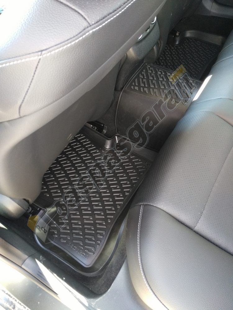 Kaiser Mercedes C Serisi W205 Siyah 3D Havuzlu Paspas, 2014-2022