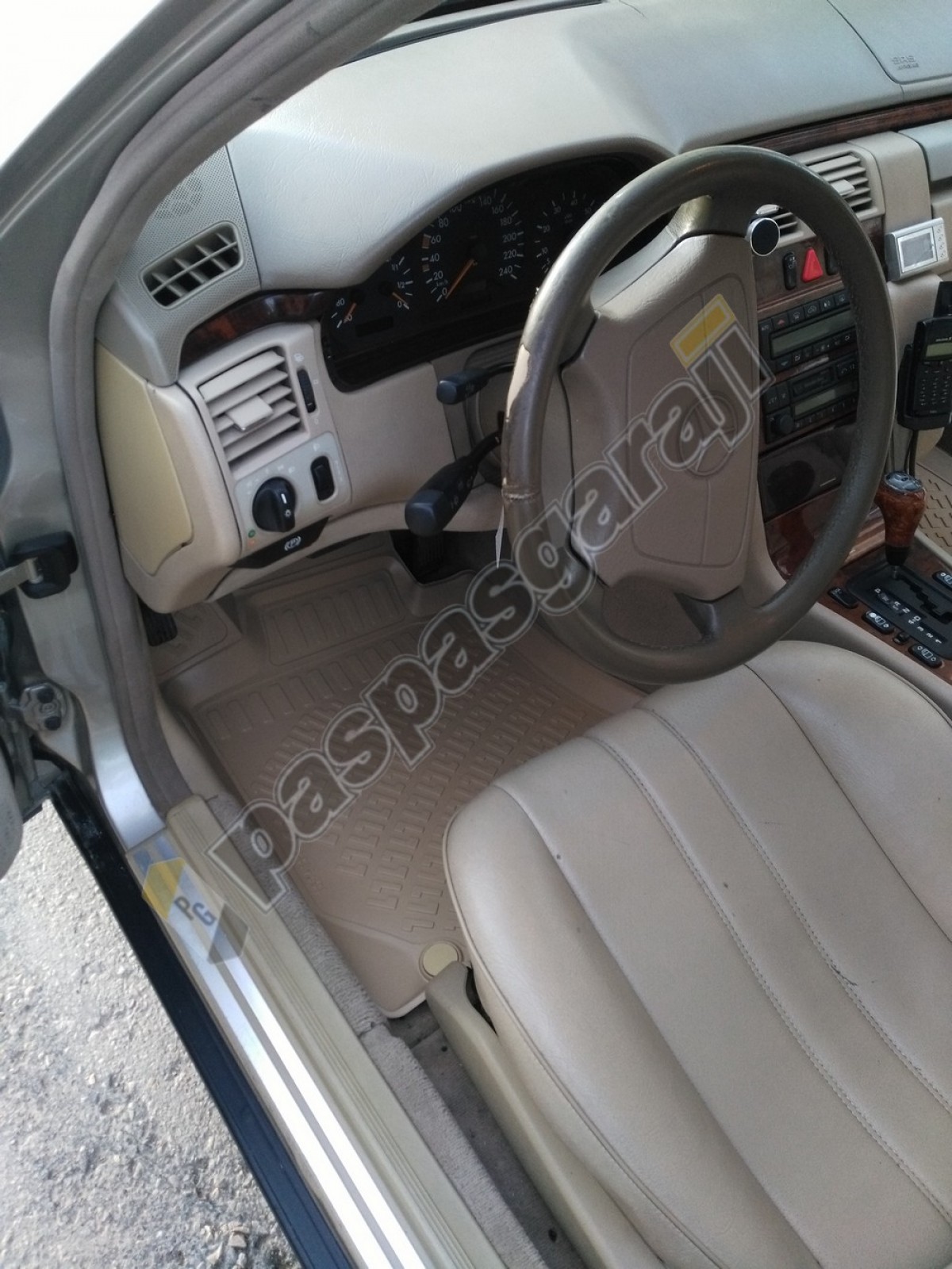 Kaiser Mercedes E Serisi w210 3D BEJ Havuzlu Paspas,1995-2002 Arası Kaiser Mercedes E Serisi w210 3D BEJ Havuzlu Paspas,1995-2002 Arası