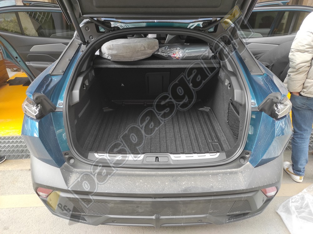 Kaiser Peugeot 408 Bagaj Havuzu, 2023- Sonrası Kaiser Peugeot 408 Bagaj Havuzu, 2023- Sonrası