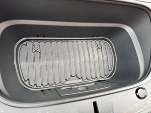 Kaiser Tesla Model Y Juniper Ön Küçük Bagaj Havuzu, 2025- Sonrası Kaiser Tesla Model Y Juniper Ön Küçük Bagaj Havuzu, 2025- Sonrası