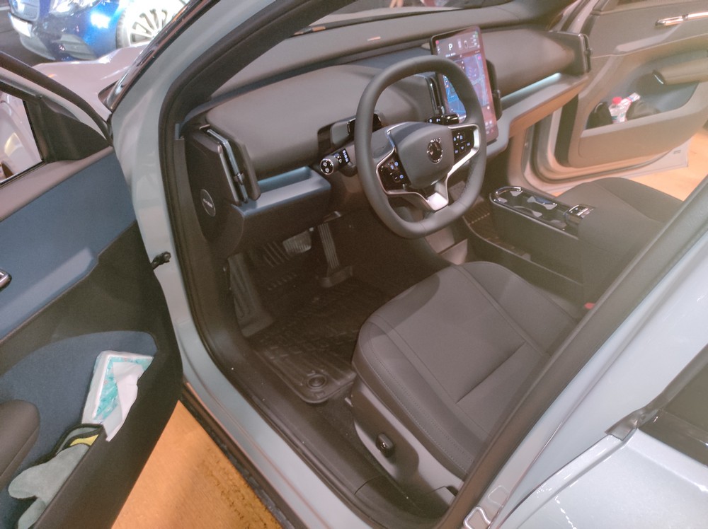 Kaiser Volvo EX30 Maxi 3D Havuzlu Paspas, 2025-