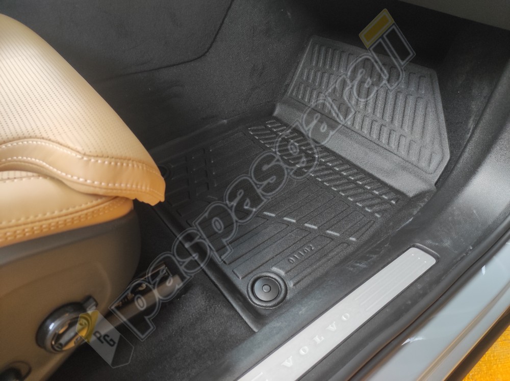 Kaiser Volvo XC60 Plug-ın 3D Havuzlu Maxi Paspas, 2024-