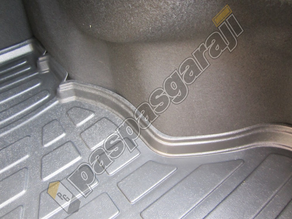 Mercedes C Serisi Sedan W205 Rampalı ve Kulaklı Bagaj Havuzu 2014-2021 Arası