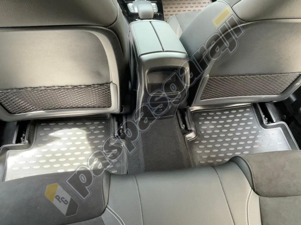Mercedes CLA Serisi W118 Havuzlu Paspas 2019- Sonrası