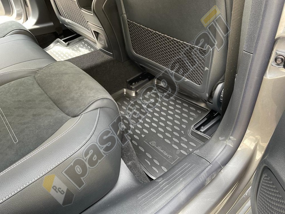 Mercedes CLA Serisi W118 Havuzlu Paspas 2019-2025 Arası Mercedes CLA Serisi W118 Havuzlu Paspas 2019-2025 Arası