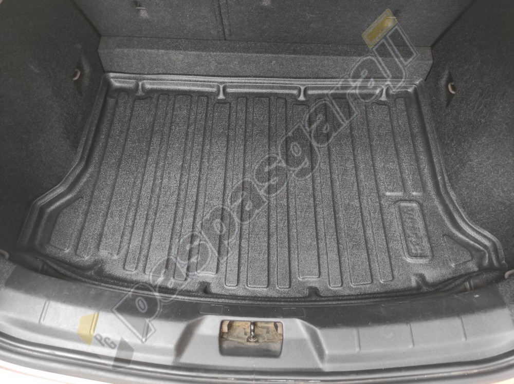 Paspasgaraji Volvo V40 ALT Kademe Bagaj Havuzu, 2012-2019 Paspasgaraji Volvo V40 ALT Kademe Bagaj Havuzu, 2012-2019