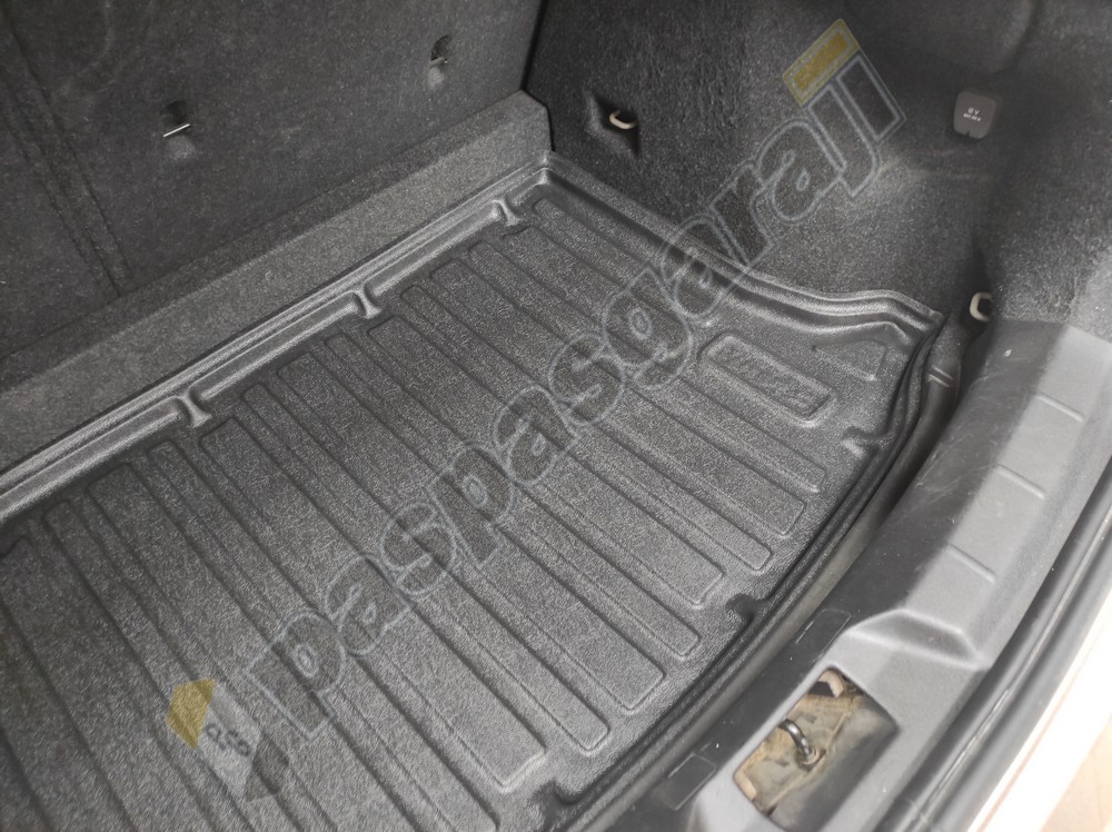 Paspasgaraji Volvo V40 ALT Kademe Bagaj Havuzu, 2012-2019 Paspasgaraji Volvo V40 ALT Kademe Bagaj Havuzu, 2012-2019