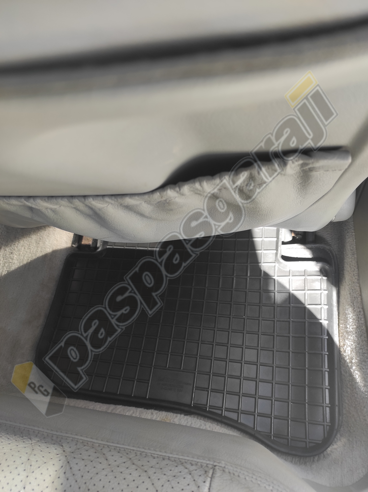 Seintex Mercedes C-Class W203 4D Havuzlu Paspas 2000-2007 Arası