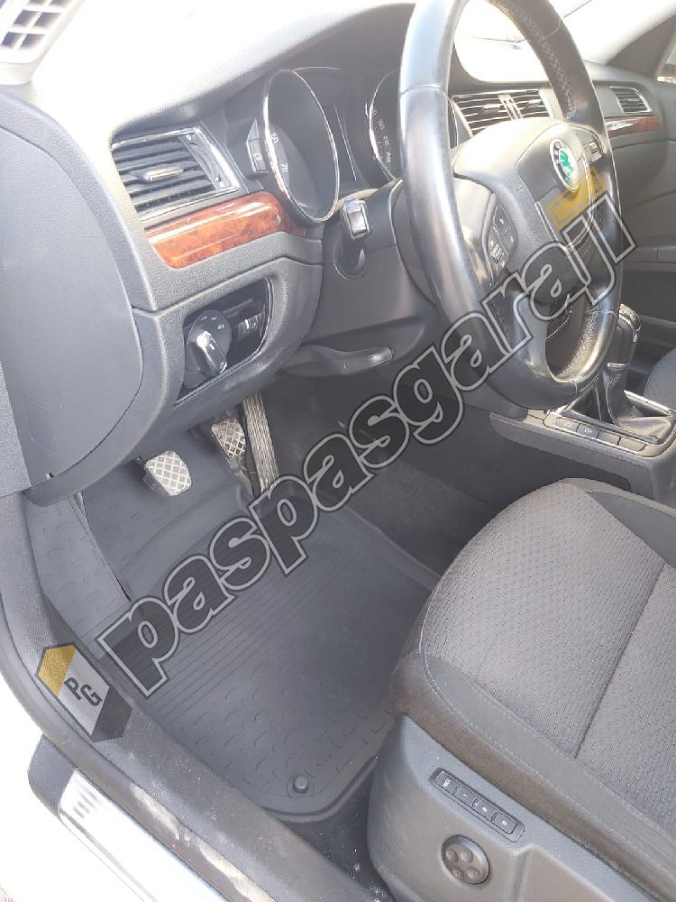 Skoda Superb 2 2008-2015 Seintex 4D Havuzlu Paspas