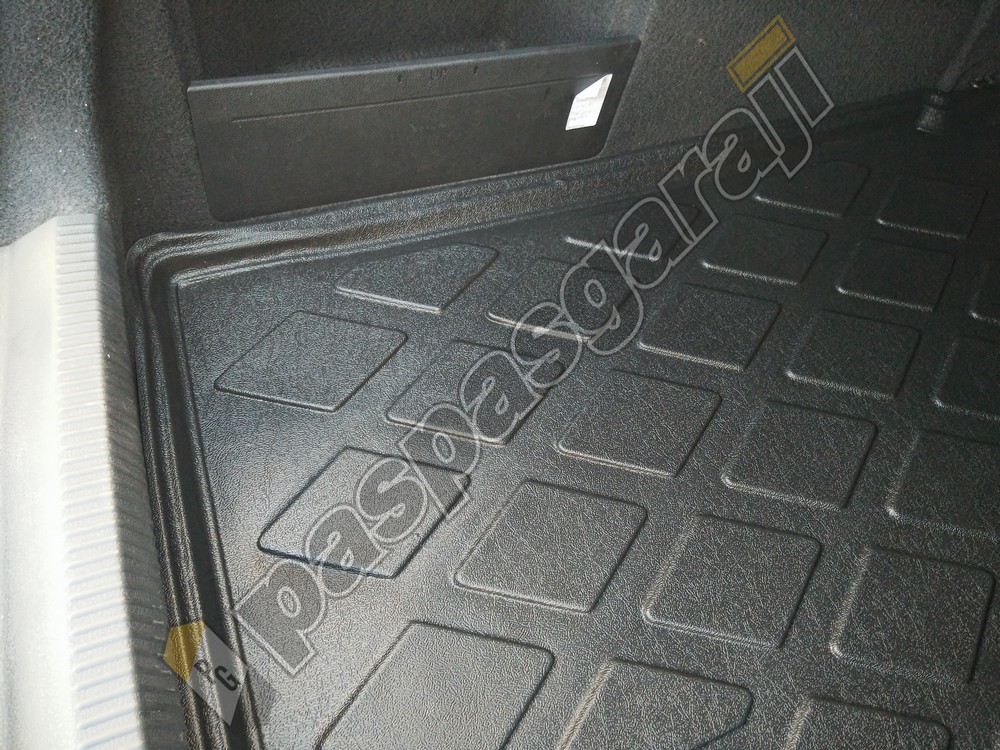 Volkswagen Jetta Comfort-Highline Cepsiz Bagaj Havuzu 2011-2019 Arası