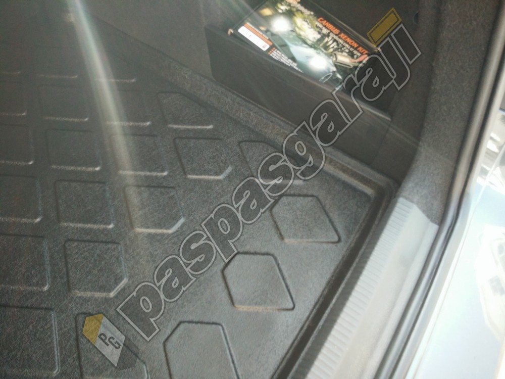 Volkswagen Jetta Comfort-Highline Cepsiz Bagaj Havuzu 2011-2019 Arası