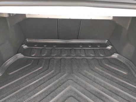 Mercedes C Serisi Sedan W205 Rampalı ve Kulaklı Bagaj Havuzu 2014-2021 Arası