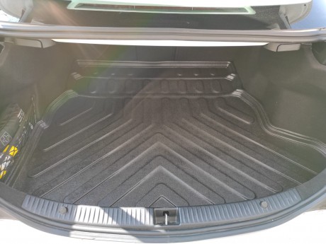 Mercedes C Serisi Sedan W205 Rampalı ve Kulaklı Bagaj Havuzu 2014-2021 Arası