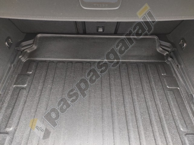 Paspasgaraji Volkswagen Passat B9 STW ALT Kademe Bagaj Havuzu, 2024-
