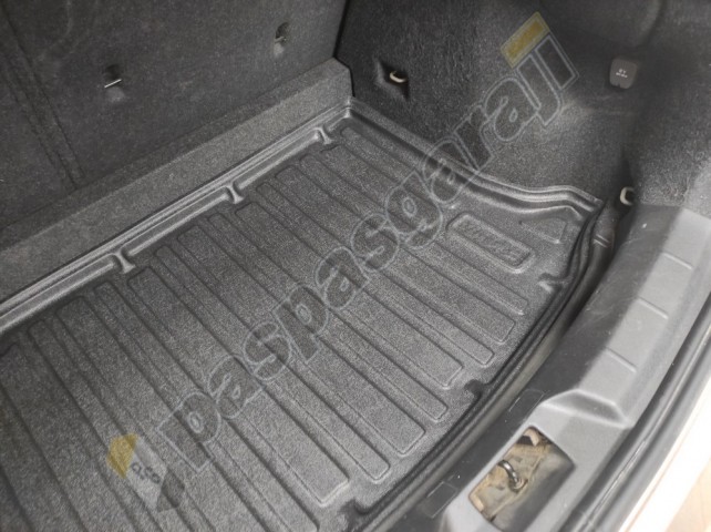 Paspasgaraji Volvo V40 ALT Kademe Bagaj Havuzu, 2012-2019