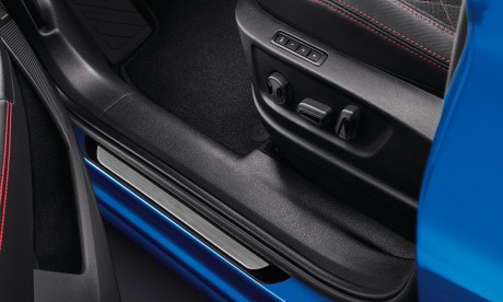 S-Dizayn Volvo V40 Cross Country Krom Kapı Eşik Koruması Krom Line 2013-2017 4 Parça