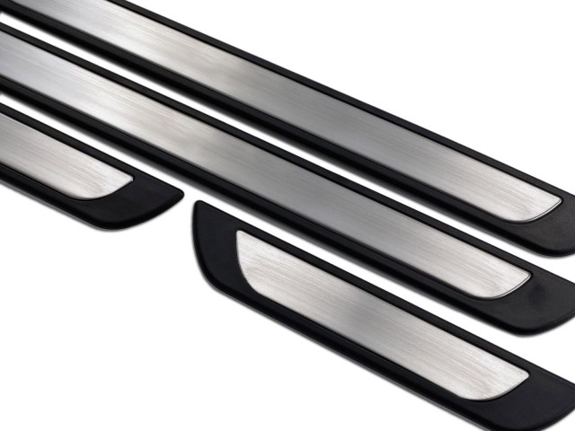 S-Dizayn Volvo V40 Cross Country Krom Kapı Eşik Koruması Krom Line 2013-2017 4 Parça