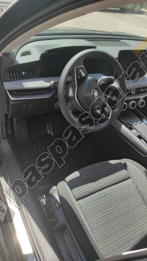 Yeni Skoda Superb 4  3D Havuzlu Paspas 2024- Sonrası