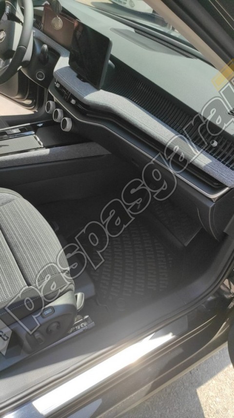 Yeni Skoda Superb 4  3D Havuzlu Paspas 2024- Sonrası
