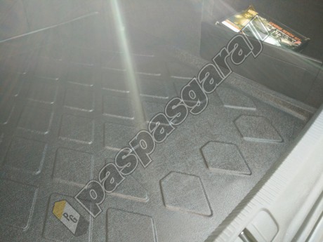 Volkswagen Jetta Comfort-Highline Cepsiz Bagaj Havuzu 2011-2019 Arası