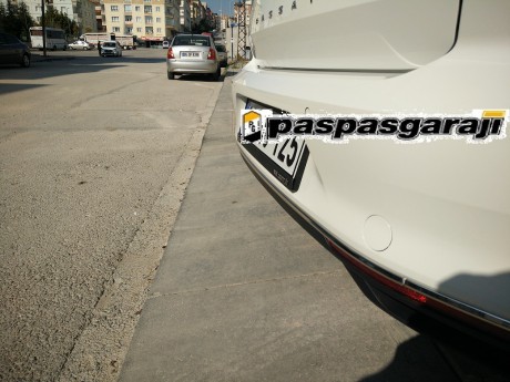 VW Passat B8.5 Krom Arka Tampon Alt Çıtası 3 Parça 2019 ve Üzeri